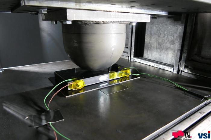 As part of the development of the battery management system, battery cells were subjected to a number of tests.