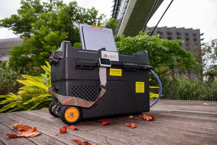 Newly developed example prototype of a automated light and flow-guided aquaculture system