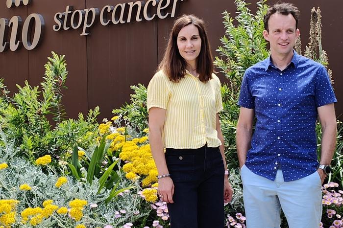 From left, CNIO researchers Barbara Hernando and Geoff Macintyre. /CNIO