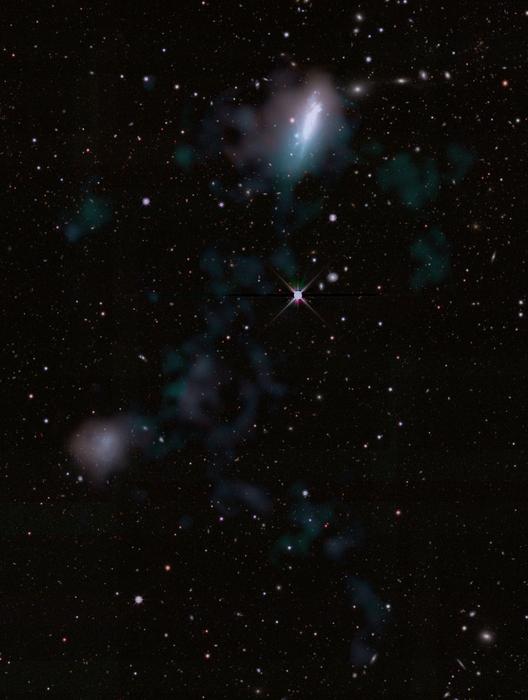 Galaxies optical and radio.jpg