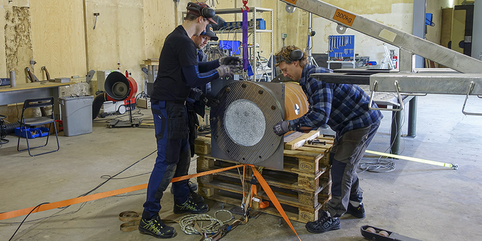 Testing steel plates with high explosives