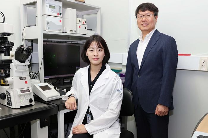 KAIST Team Develops Optogenetic Platform for Spatiotemporal Control of Protein and mRNA Storage and Release​