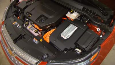 Building a Longer-Lasting, High-Capacity Electric Car Battery from Sulfur