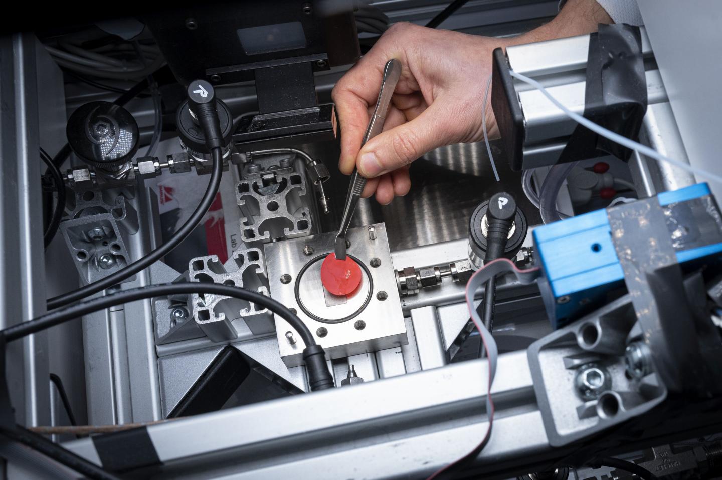 Insertion of the photocatalytic membrane into the membrane reactor