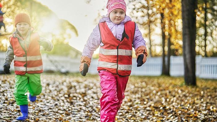 Do I have to wear mud pants? Researchers ask what really happens in the preschool cloakroom