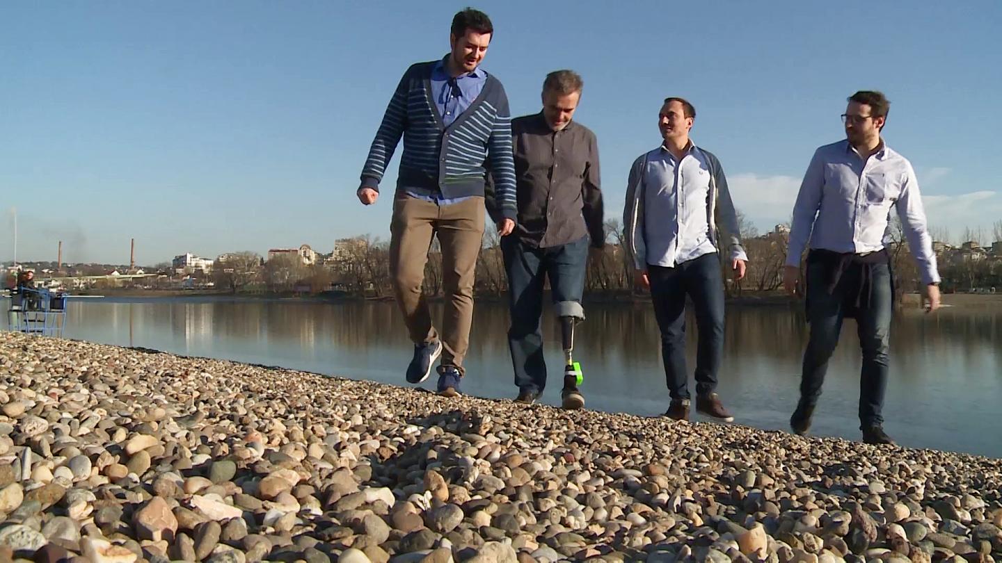 Nerve-Stimulating Leg Prosthesis Improves Movement and Functionality in Amputees (2 of 10)