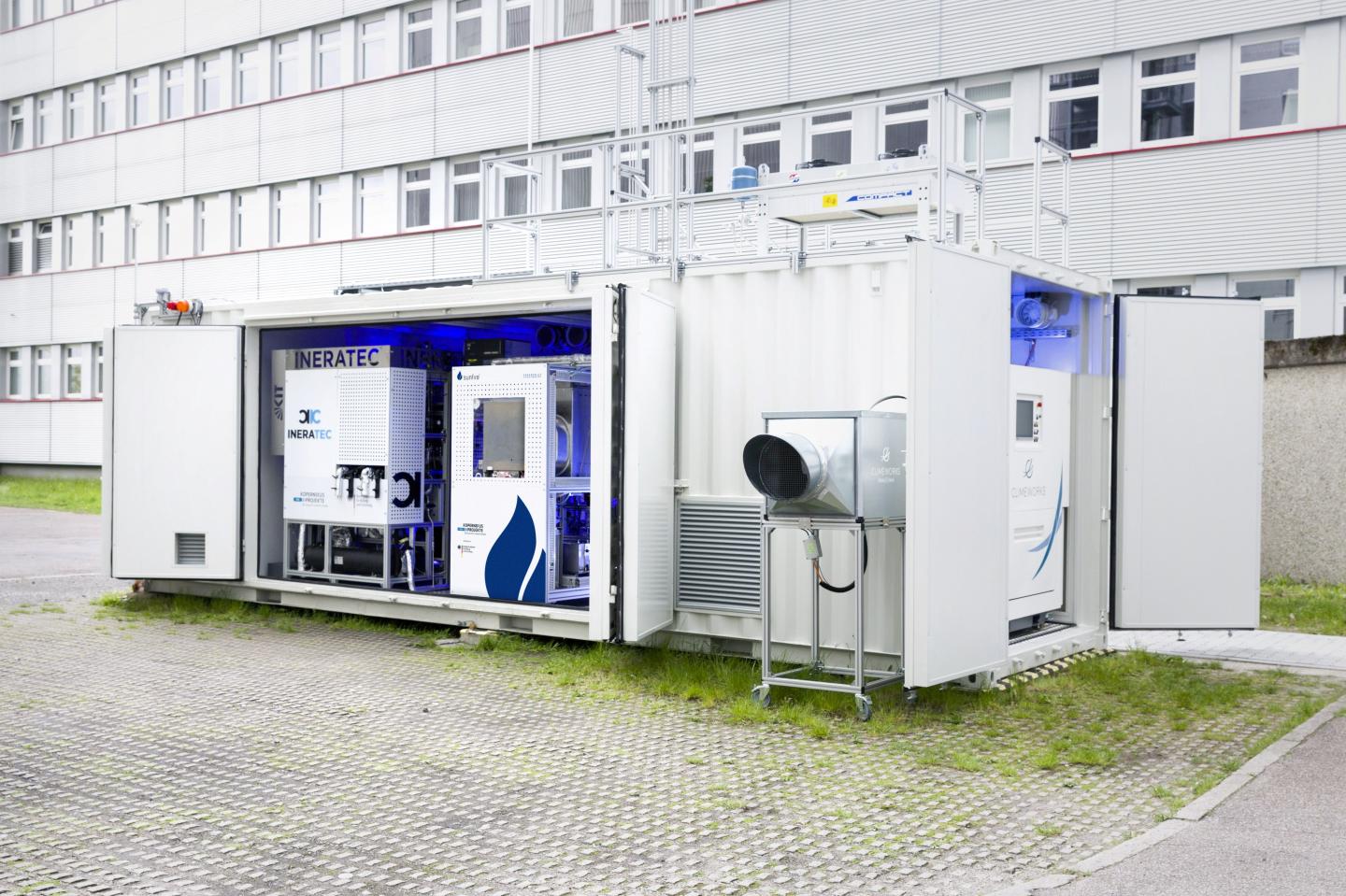 World's First Integrated Power-To-Liquid Test Facility to Synthesize Fuels from Air-Captured Carbon