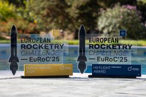 The trophies for overall victory and the H9 Flight Award.