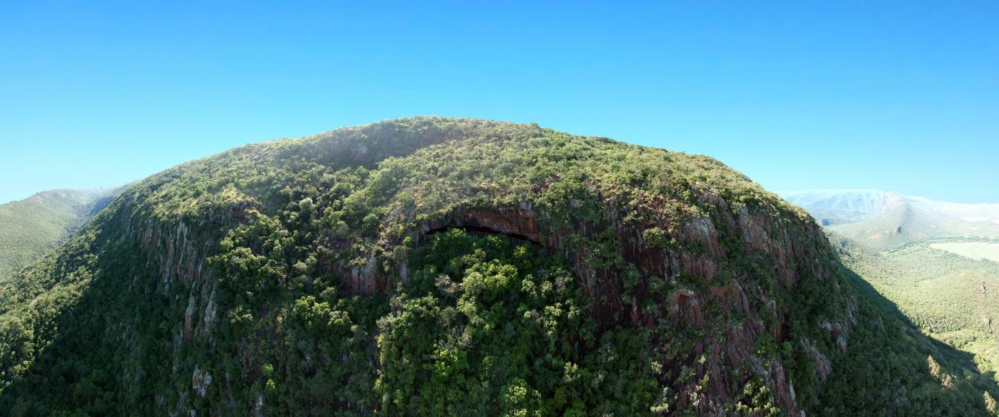 border cave