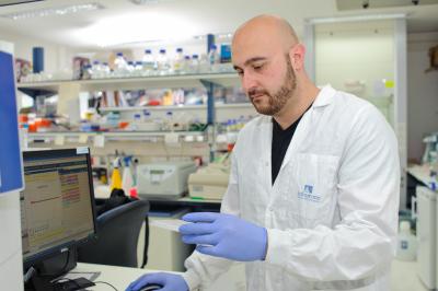 Yaqub Hanna, Weizmann Institute of Science (1 of 2)