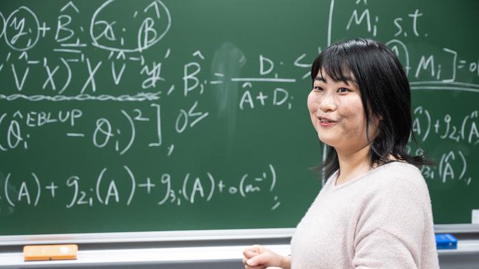 Pursuing accuracy in small area estimation