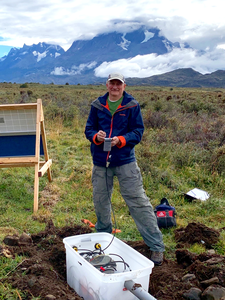 Wiens installs a seismic monitoring device