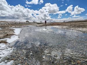 Icy river on Qinghai-Tibet Plateau