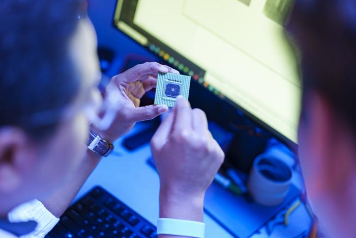 ST-NUS HELIX Corporate Lab - Microchip design