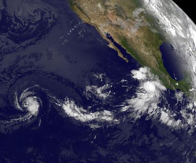 GOES-11 Sees Fernanda and Greg Chasing Each Other