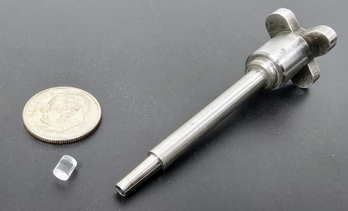 Fuel pellet with cutter