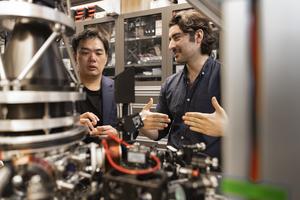 Dr Tingrei Tan (left) and his PhD student Vassili Matsos