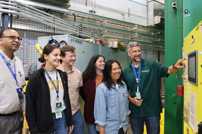 First users at ORNL's VENUS neutron imaging instrument