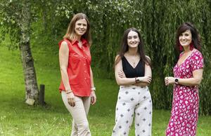 Nerea Jauregizar, researcher and associate professor of the Department of Pharmacology of the EHU, Leire Urien researcher and assistant professor of the Stomatology Department of the EHU and Teresa Morera, researcher and associate professor of the Departm