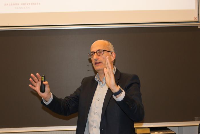 Professor Rafael Wisniewski, Aalborg University.