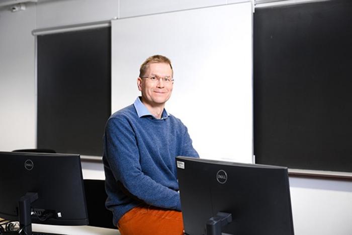 Political Scientist, University Lecturer Kimmo Elo