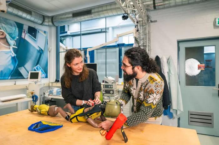 TU Delft develops model to better understand injuries to babies caused by violent shaking