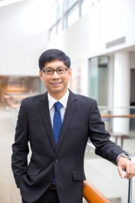 SMU Professor Kwong Koon Shing
