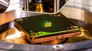 de Leon diamond-based quantum sensor