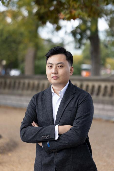 R. Yan