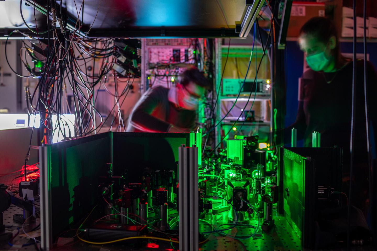 Working on a quantum node