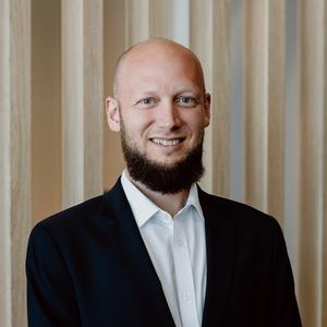 Dr Tuomas Haggren