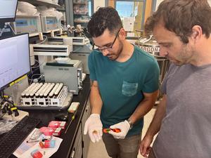 Poulin Salazar lab with e-cig