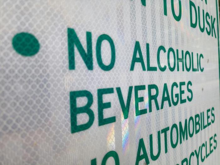 "No alcoholic beverages" sign