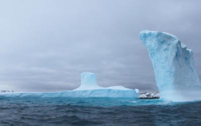 Icebergs in the Southern Ocean