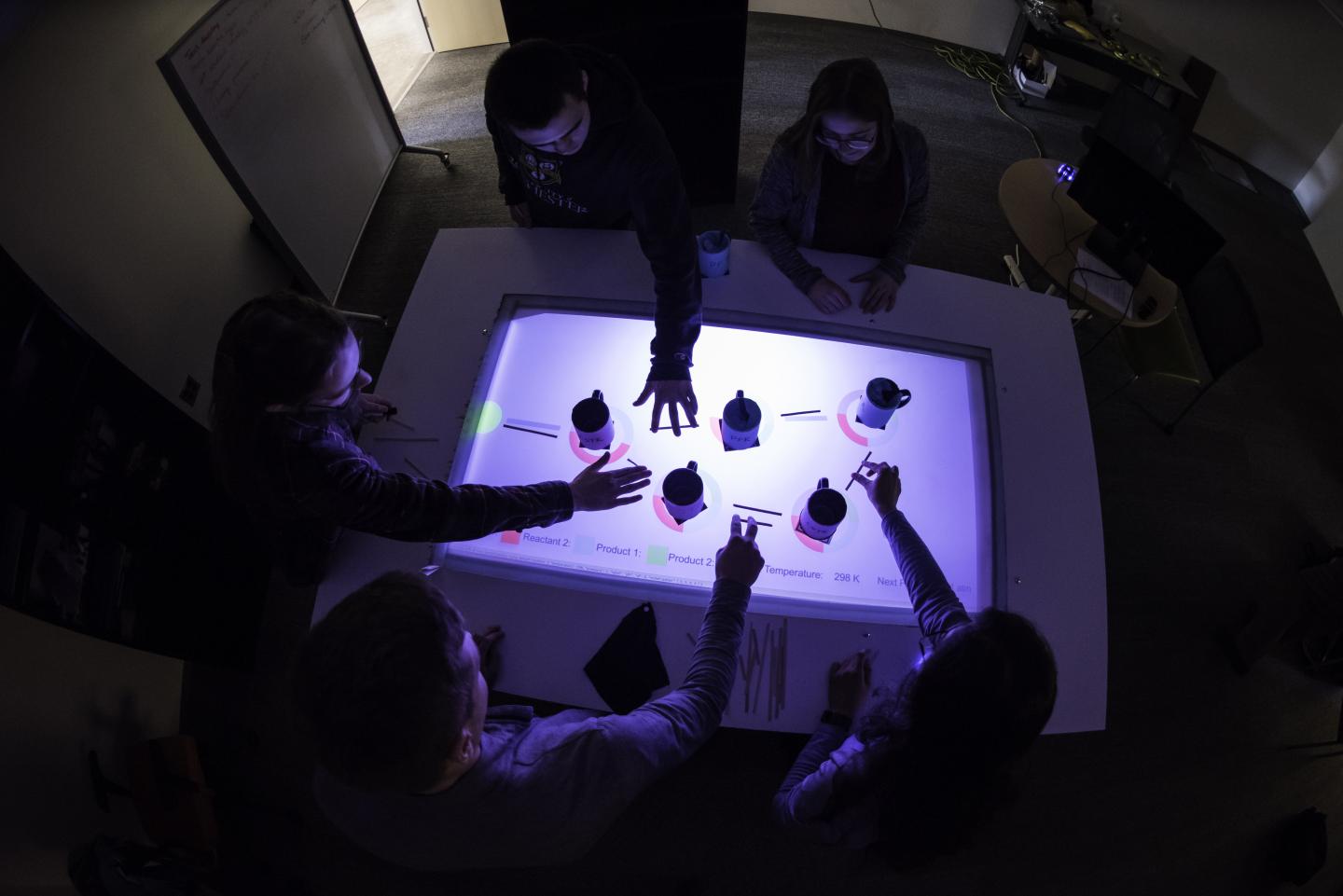 Augment Reality Tabletop