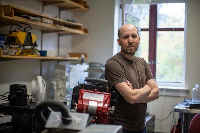 Eric Corwin, a physicist at the University of Oregon