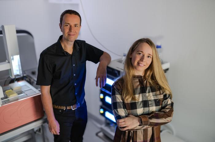 Jürgen Hartler, head of the Computational Pharmacology research group at the University of Graz, and postdoctoral researcher Leonida Lamp