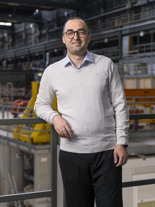 Dr. Zurab Guguchia