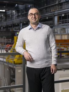 Dr. Zurab Guguchia