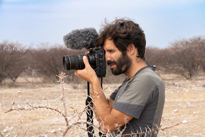 Photographer and filmmaker Jon A Juarez on assignment for Leibniz-IZW