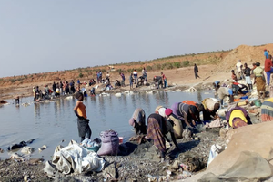 Washing ore