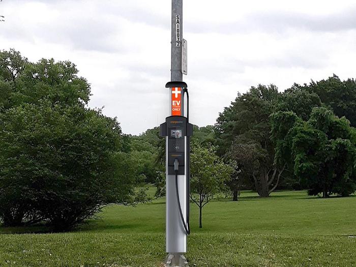 streetlight charging stations