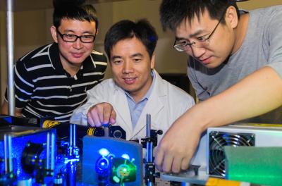 Xiong Qihua, Li Dehui, and Dr. Zhang Jun, Nanyang Technological University