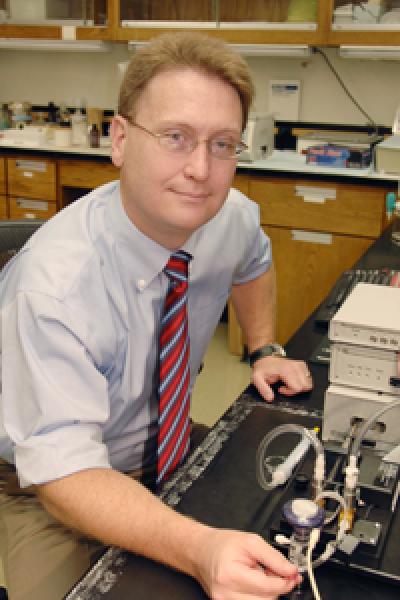 Dr. Robert Hardy