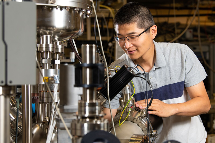 Controlling Thin Films with Atomic “Spray Painting”