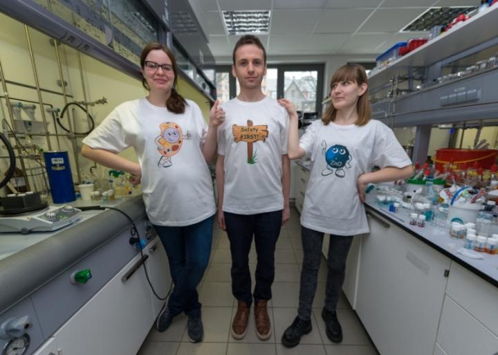 Chemists from Warsaw Have Shown that ZnO Nanodots Do Not Interact with the Biological Environment