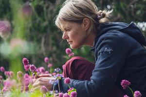 Dr. Tara Martin (field shot)