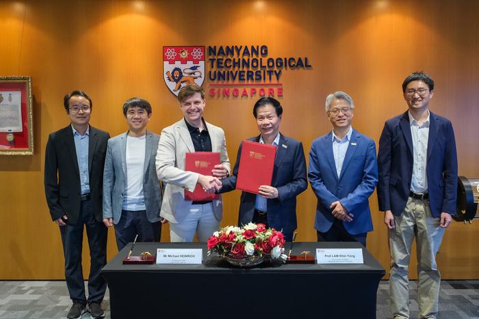 Signing of the MOU to establish the 0G Research Centre at NTU Singapore