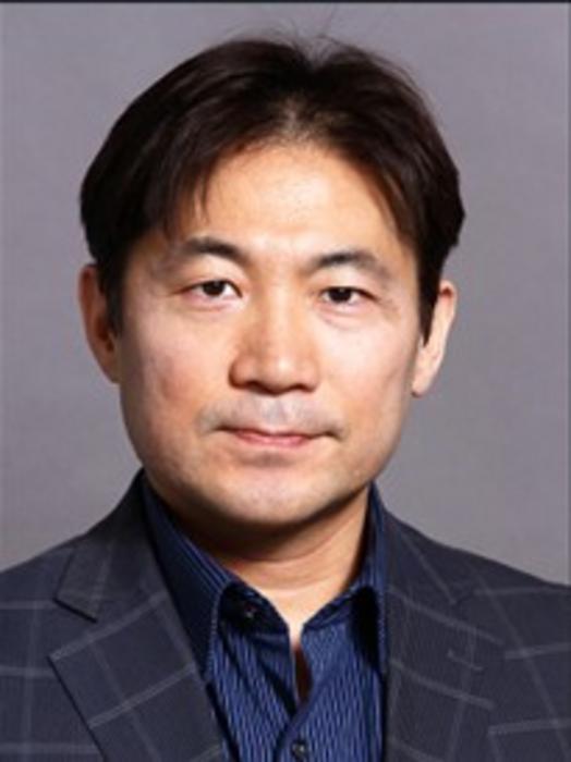 Professor Kenji Suzuki, a biomedical AI research leader.