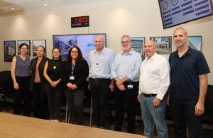 Matricelf and Tel Aviv Sourasky Medical Center (Ichilov) teams at the signing of the cleanroom manufacturing agreement.